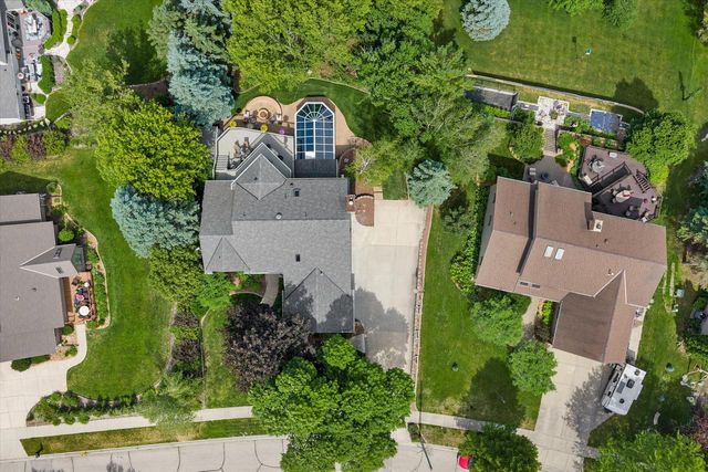2809 Killarney COURT, West Bend, WI 53095