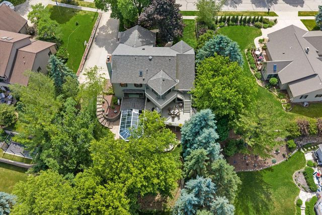 2809 Killarney COURT, West Bend, WI 53095