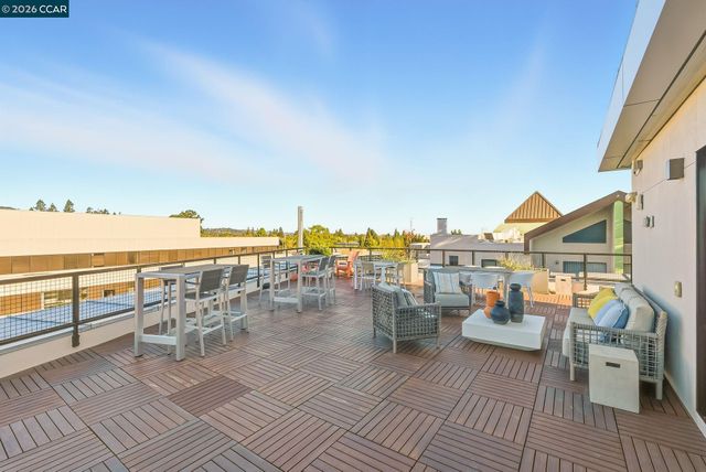 1605 Riviera Ave 404, Walnut Creek, CA 94596