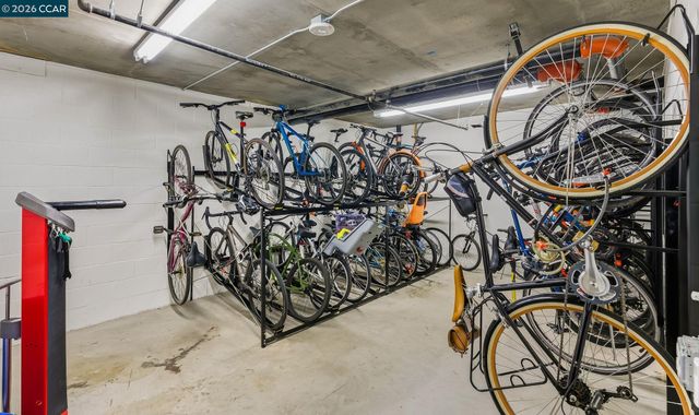 1605 Riviera Ave 404, Walnut Creek, CA 94596