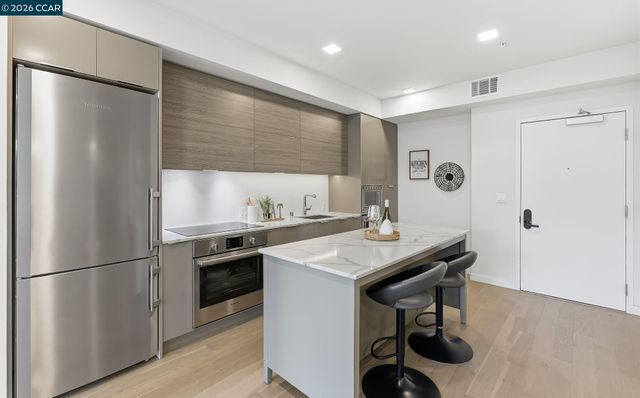 1605 Riviera Ave 404, Walnut Creek, CA 94596