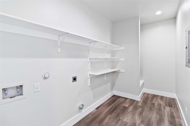 406 Ross ST, Smithville, TX 78957