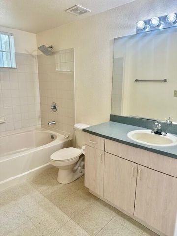 116 SW Peacock Blvd Apt 9-102 St, Port St Lucie, FL 34986