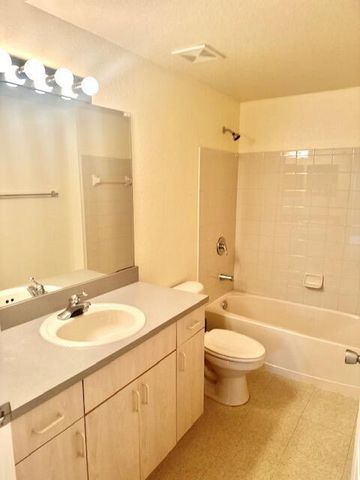 116 SW Peacock Blvd Apt 9-102 St, Port St Lucie, FL 34986