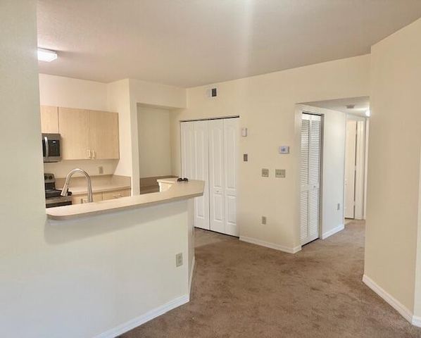 116 SW Peacock Blvd Apt 9-102 St, Port St Lucie, FL 34986