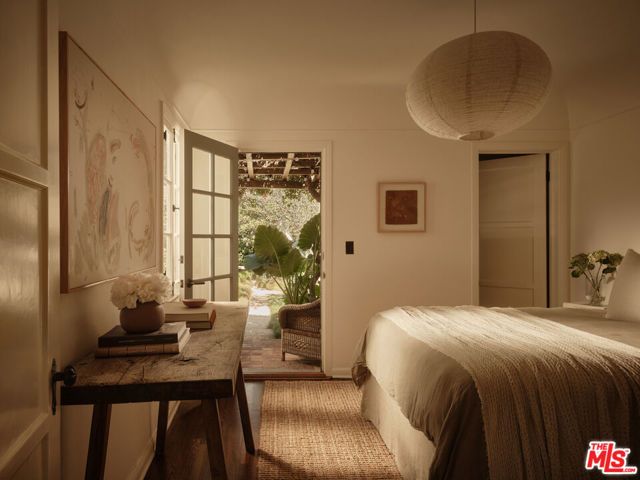 843 Princeton Street, Santa Monica, CA 90403