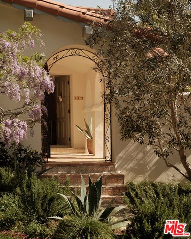 843 Princeton Street, Santa Monica, CA 90403