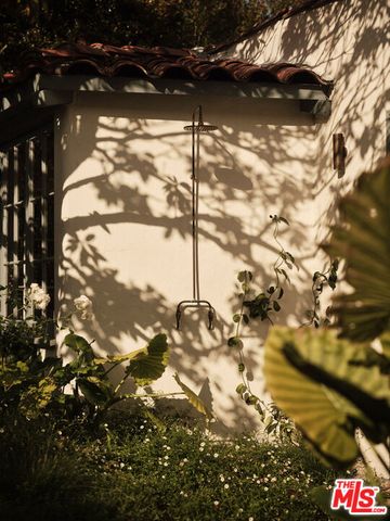 843 Princeton Street, Santa Monica, CA 90403