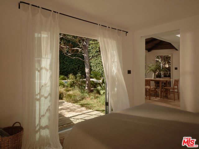 843 Princeton Street, Santa Monica, CA 90403