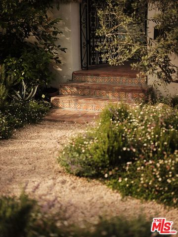 843 Princeton Street, Santa Monica, CA 90403