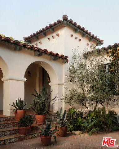 843 Princeton Street, Santa Monica, CA 90403