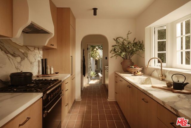 843 Princeton Street, Santa Monica, CA 90403