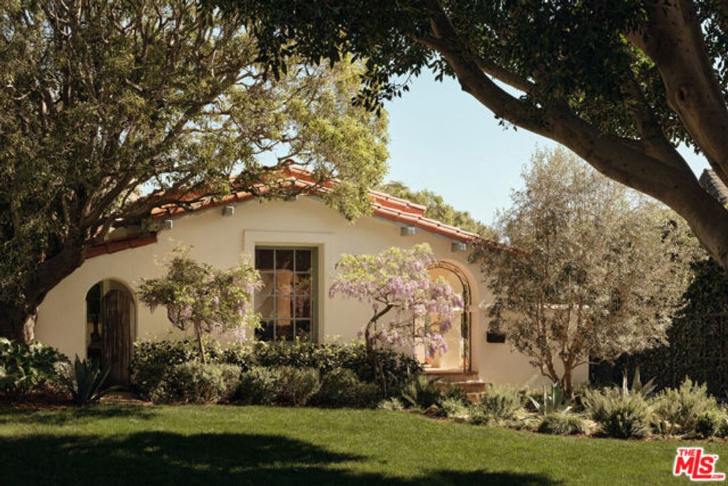 843 Princeton Street, Santa Monica, CA 90403