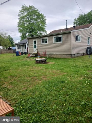 14 TAXI WAY, Baltimore, MD 21220