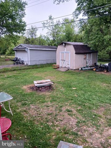 14 TAXI WAY, Baltimore, MD 21220