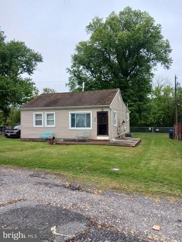 14 TAXI WAY, Baltimore, MD 21220