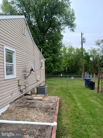 14 TAXI WAY, Baltimore, MD 21220