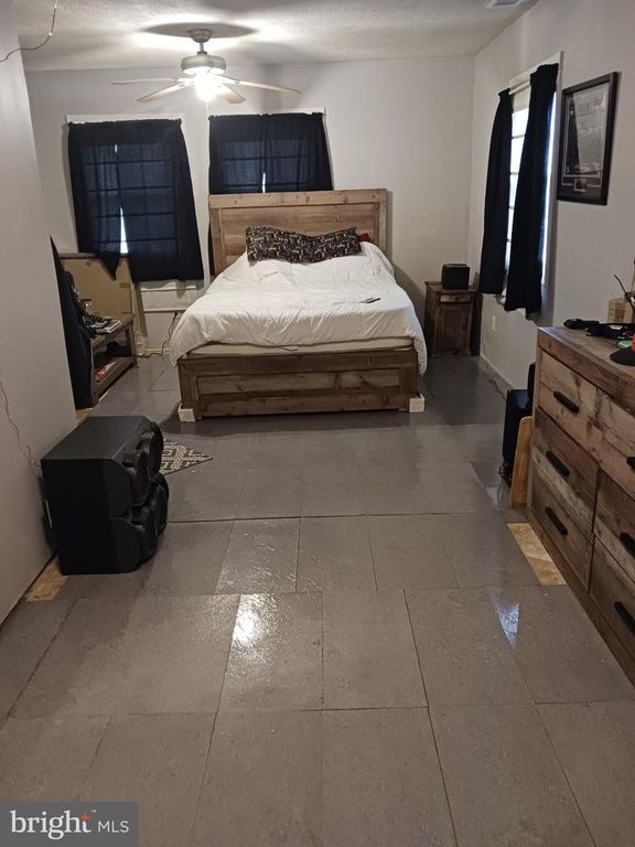 Image 8 of property listing at 14 TAXI WAY, Baltimore, MD 21220