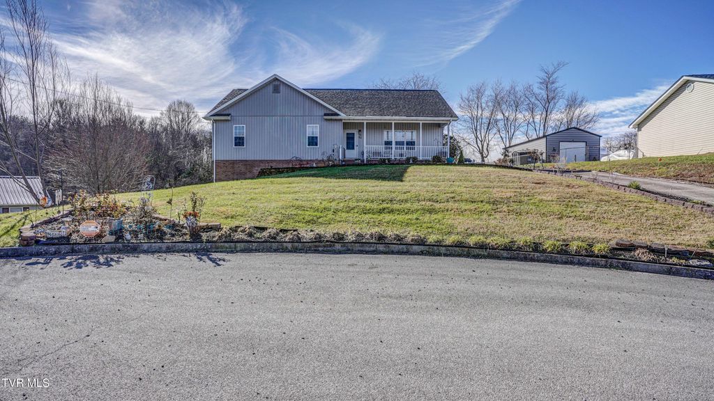 212 Pine Bark Drive, Jonesborough, TN 37659