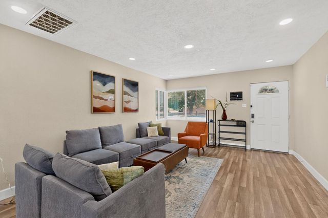 7907 Indian School Road NE, Albuquerque, NM 87110