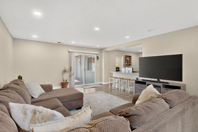 7907 Indian School Road NE, Albuquerque, NM 87110