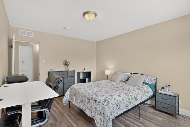 7907 Indian School Road NE, Albuquerque, NM 87110