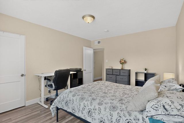 7907 Indian School Road NE, Albuquerque, NM 87110