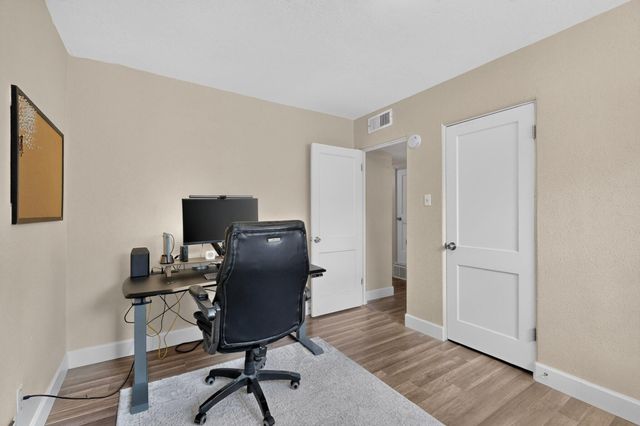 7907 Indian School Road NE, Albuquerque, NM 87110