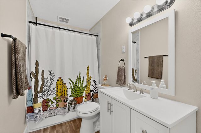 7907 Indian School Road NE, Albuquerque, NM 87110