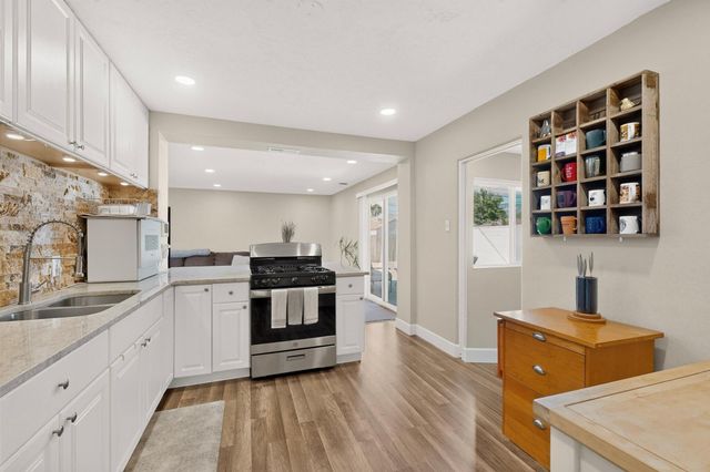 7907 Indian School Road NE, Albuquerque, NM 87110