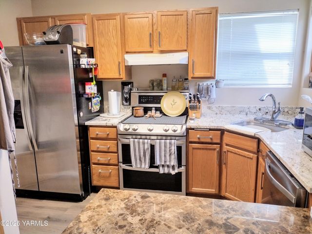 1106 Buwalda Ln, Yakima, WA 98901