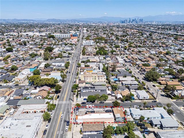 6500 S Hoover, Los Angeles, CA 90044