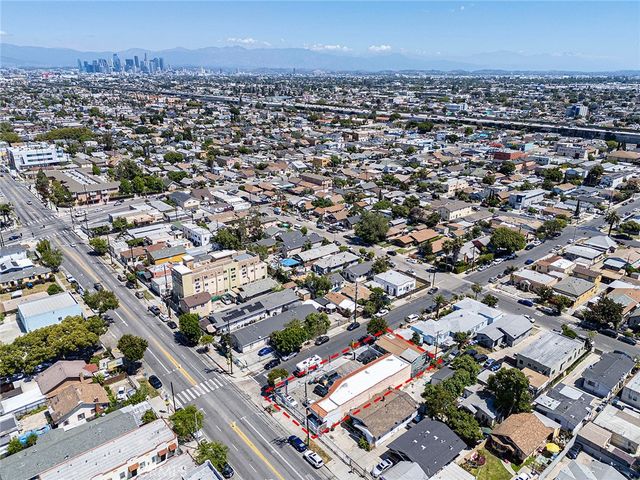 6500 S Hoover, Los Angeles, CA 90044