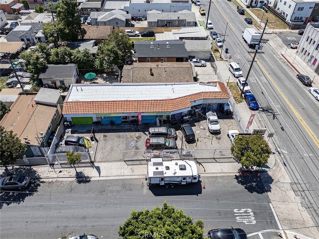6500 S Hoover, Los Angeles, CA 90044