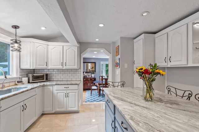 41 Newton Junction Road, Kingston, NH 03848