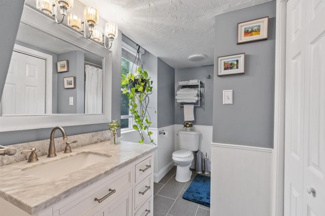 41 Newton Junction Road, Kingston, NH 03848