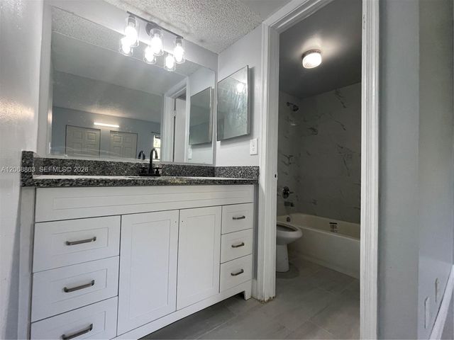 10169 Twin Lakes Drive 23-E, Coral Springs, FL 33071