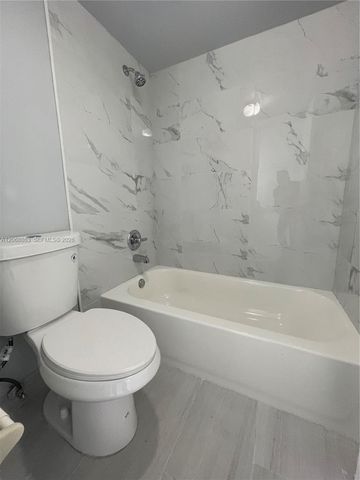 10169 Twin Lakes Drive 23-E, Coral Springs, FL 33071
