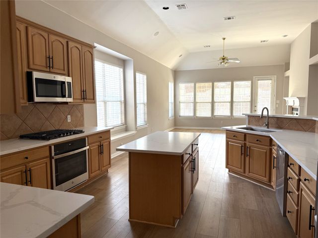 15669 Buffalo Creek Drive, Frisco, TX 75035