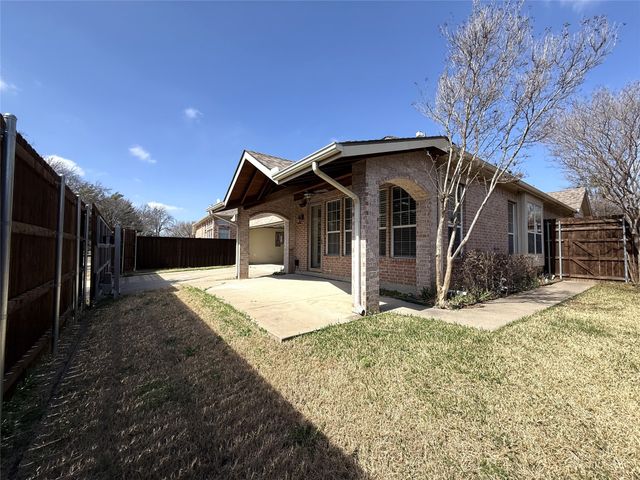 15669 Buffalo Creek Drive, Frisco, TX 75035
