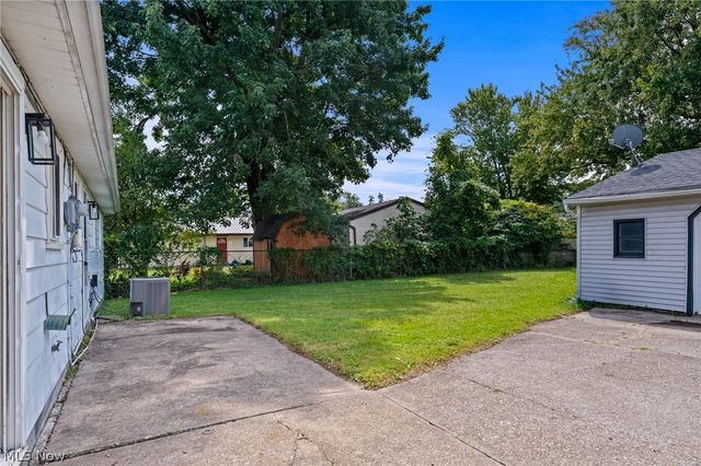 5830 Beech Drive, Mentor On The Lake, OH 44060