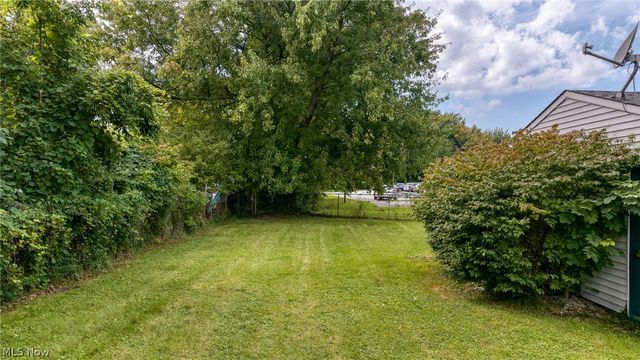 5830 Beech Drive, Mentor On The Lake, OH 44060