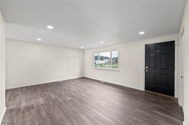 5830 Beech Drive, Mentor On The Lake, OH 44060