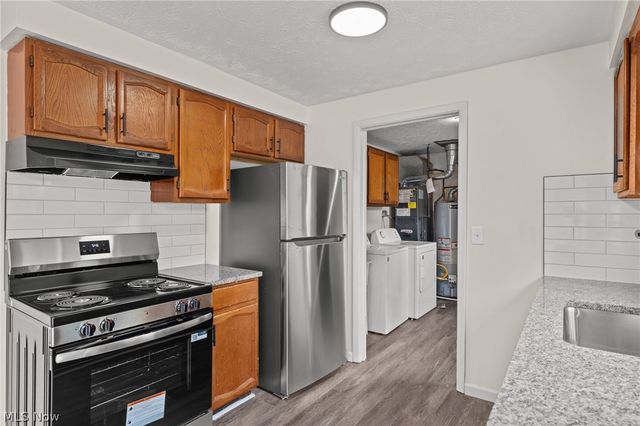 5830 Beech Drive, Mentor On The Lake, OH 44060