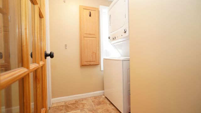 4 Phillips St, Attleboro, MA 02703