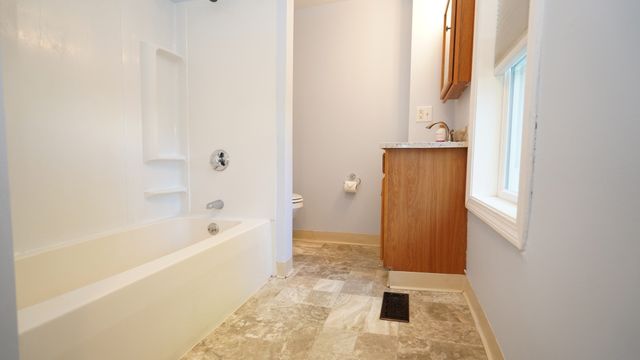 4 Phillips St, Attleboro, MA 02703