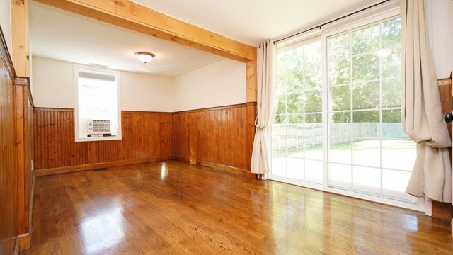 4 Phillips St, Attleboro, MA 02703