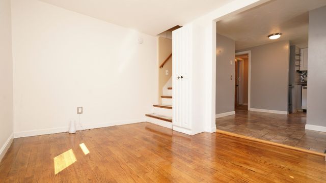 4 Phillips St, Attleboro, MA 02703