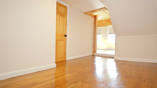 4 Phillips St, Attleboro, MA 02703