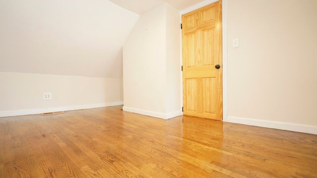 4 Phillips St, Attleboro, MA 02703